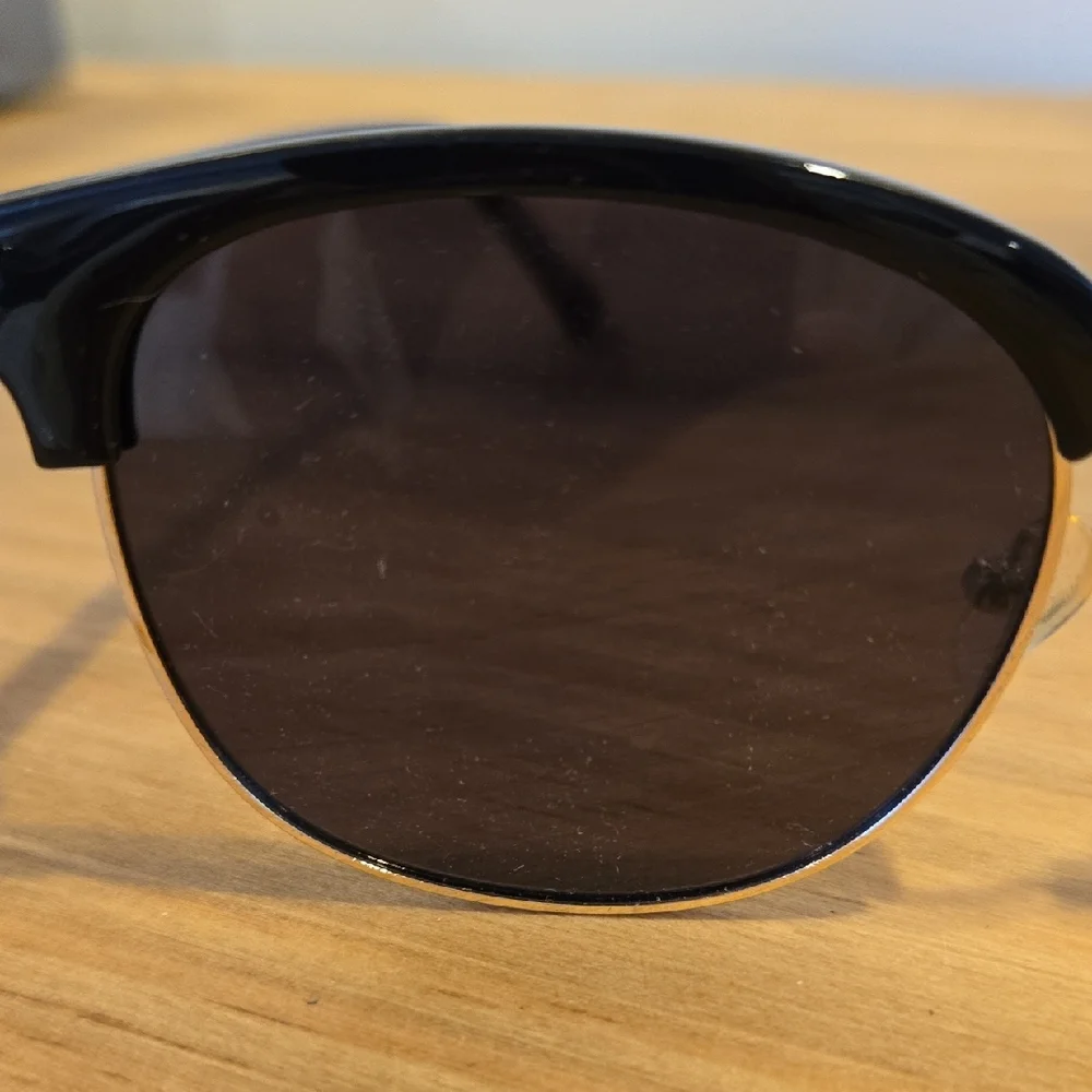 Express Black and Gold Sunglasses - Picture 3 of 5